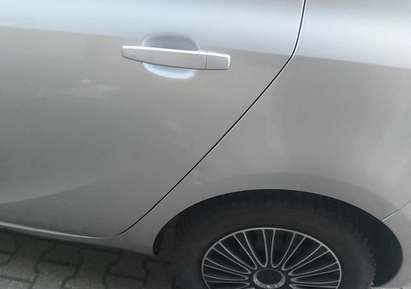 Opel Zafira cena 23400 przebieg: 289500, rok produkcji 2012 z Opatów małe 352